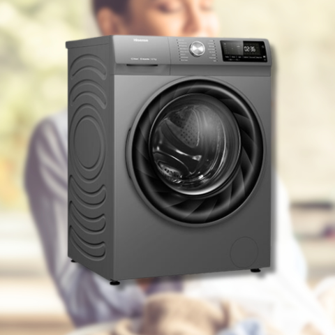 Lavasecadora 15KG HISENSE en funcionamiento, ofreciendo un lavado eficiente y secado rápido