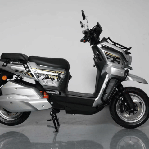 Moto eléctrica Yoazaky 707 Super 3000W con batería 72V 50Ah y hasta 160 km por carga